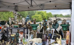 Brocante à Paris © EricBery