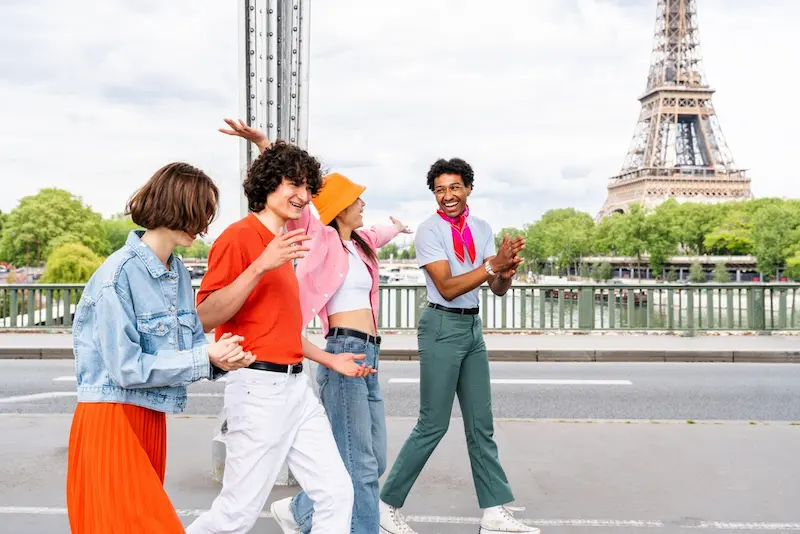 Expats Paris © oneinchpunch